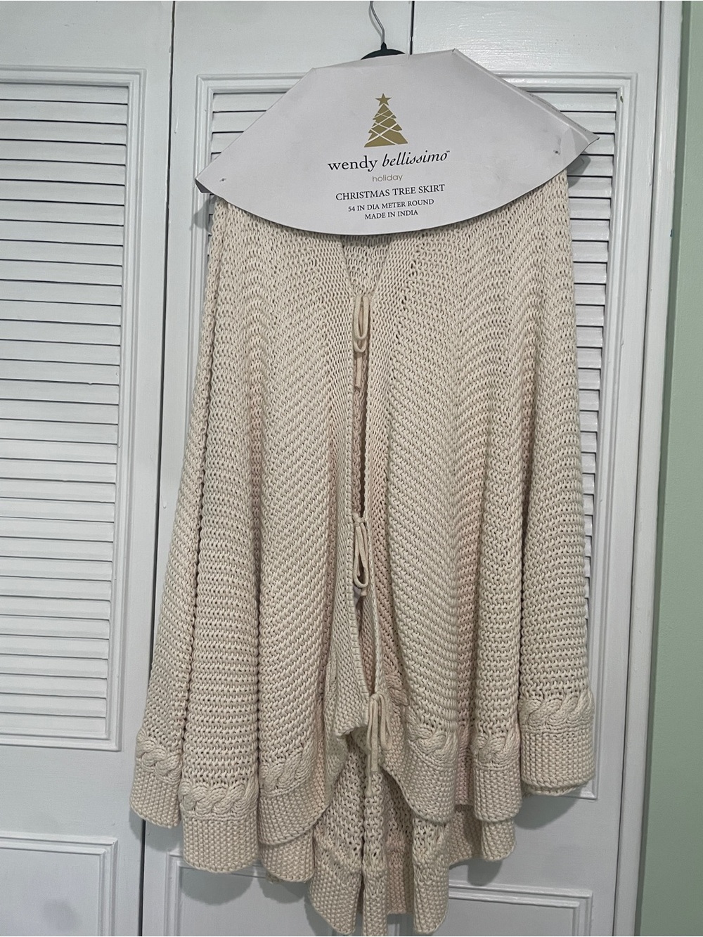Wendy Bellissimo Cream Knit tree skirt